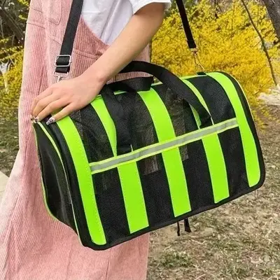sac de transport vert 4_ef831b74-d0d8-4d68-8f5c-0e80d9414d61